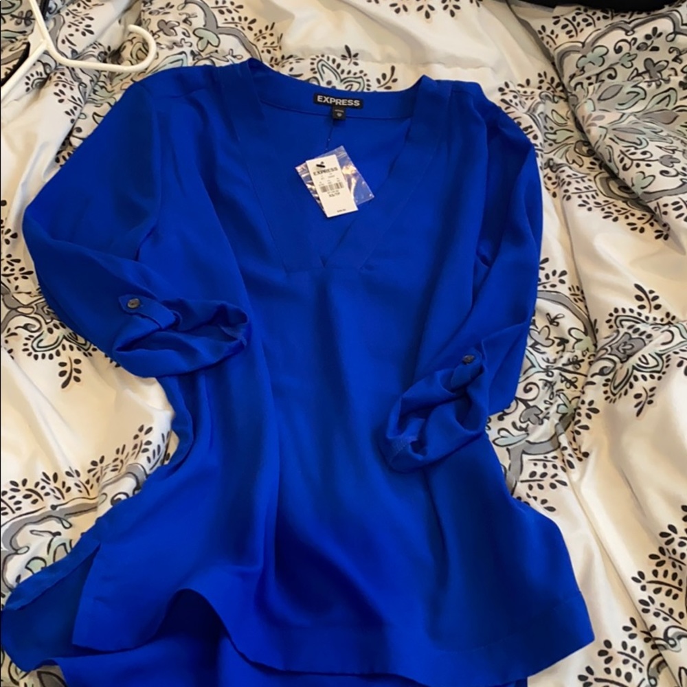 Half sleeve v neck top